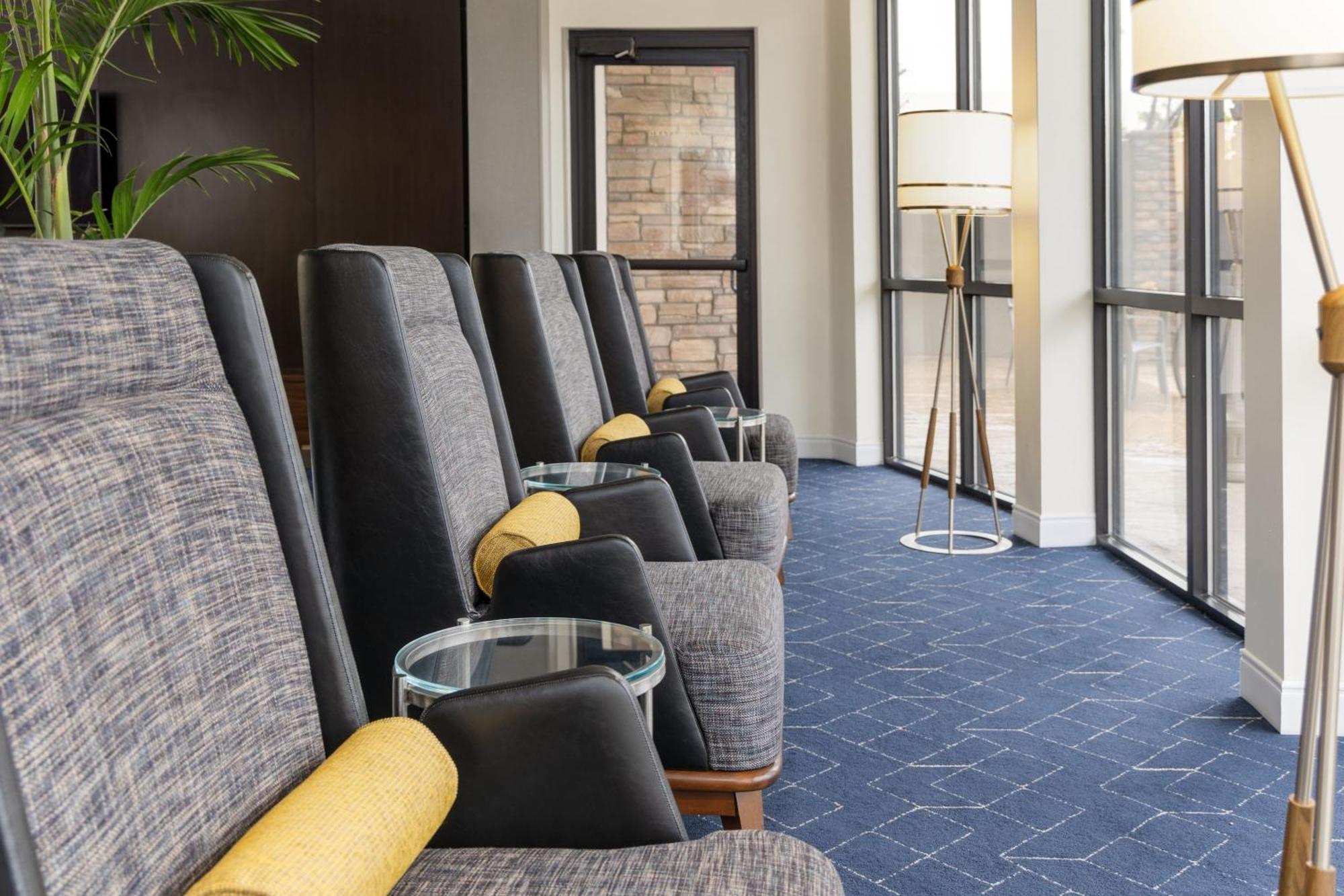 Courtyard By Marriott Ontario Rancho Cucamonga Otel Dış mekan fotoğraf