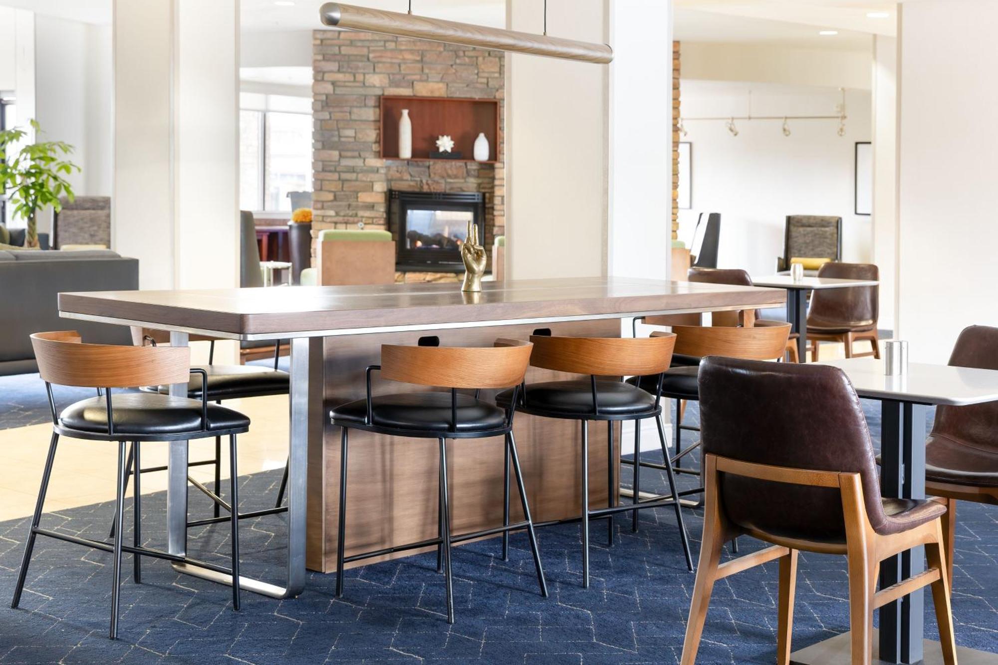 Courtyard By Marriott Ontario Rancho Cucamonga Otel Dış mekan fotoğraf