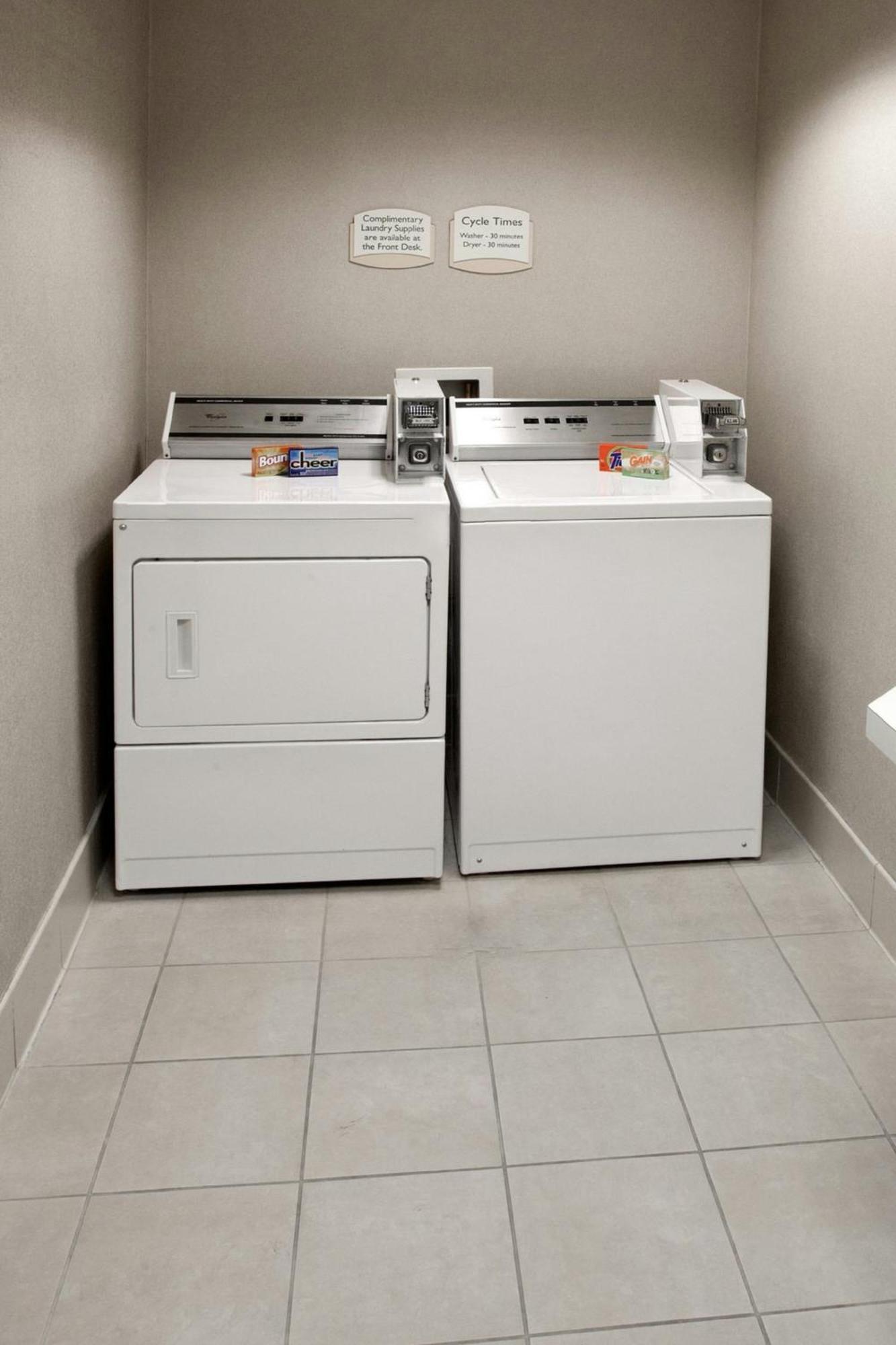 Courtyard By Marriott Ontario Rancho Cucamonga Otel Dış mekan fotoğraf