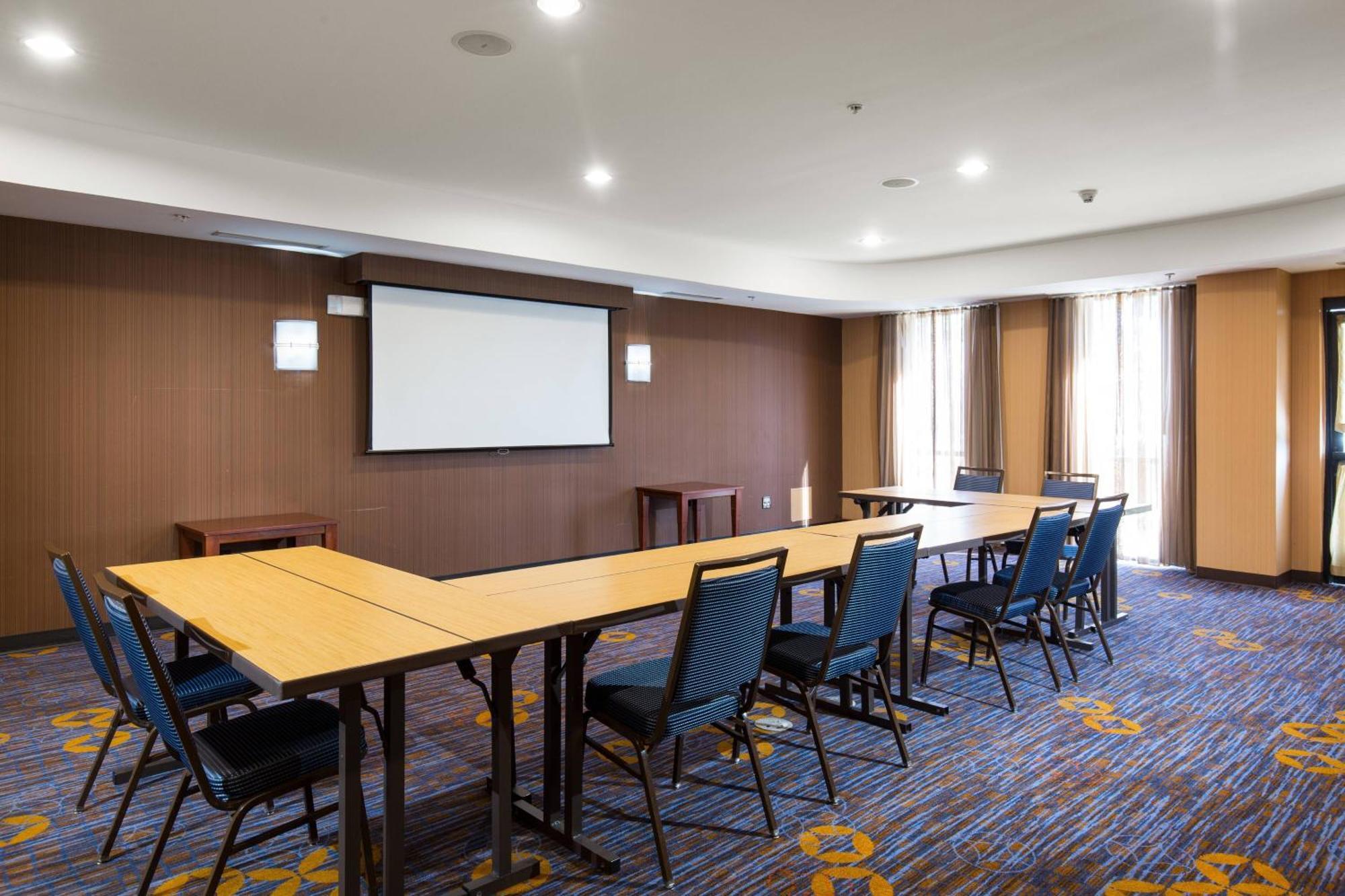 Courtyard By Marriott Ontario Rancho Cucamonga Otel Dış mekan fotoğraf