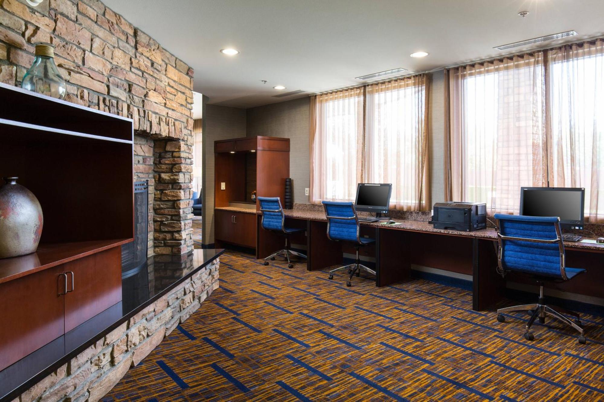 Courtyard By Marriott Ontario Rancho Cucamonga Otel Dış mekan fotoğraf