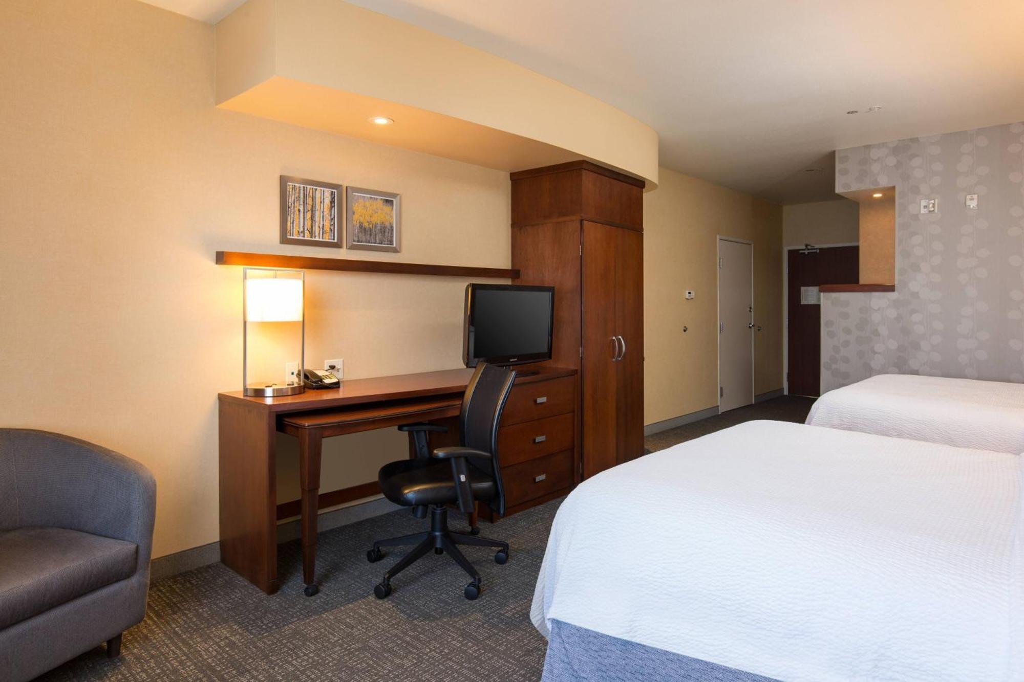 Courtyard By Marriott Ontario Rancho Cucamonga Otel Dış mekan fotoğraf