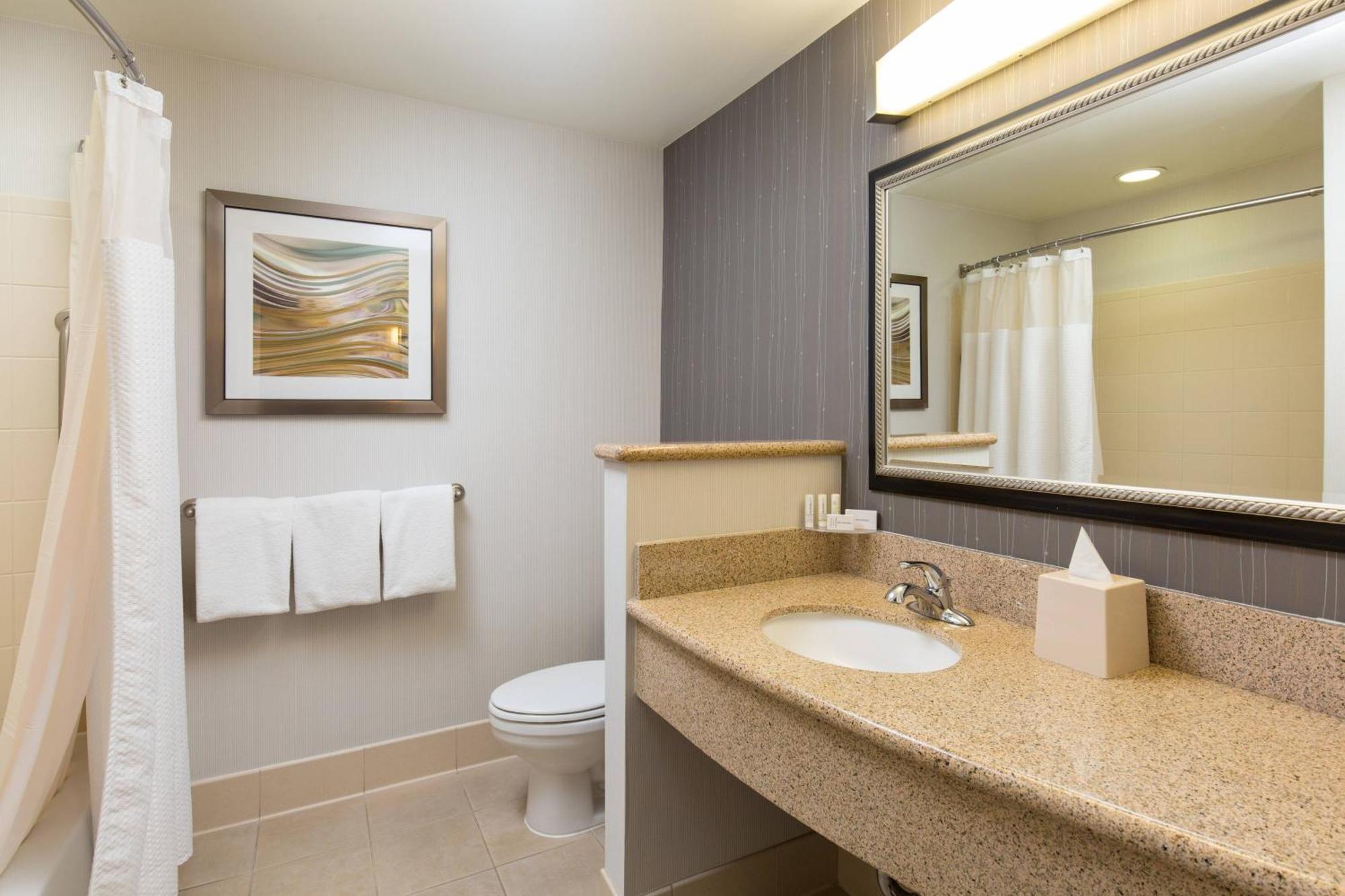 Courtyard By Marriott Ontario Rancho Cucamonga Otel Dış mekan fotoğraf