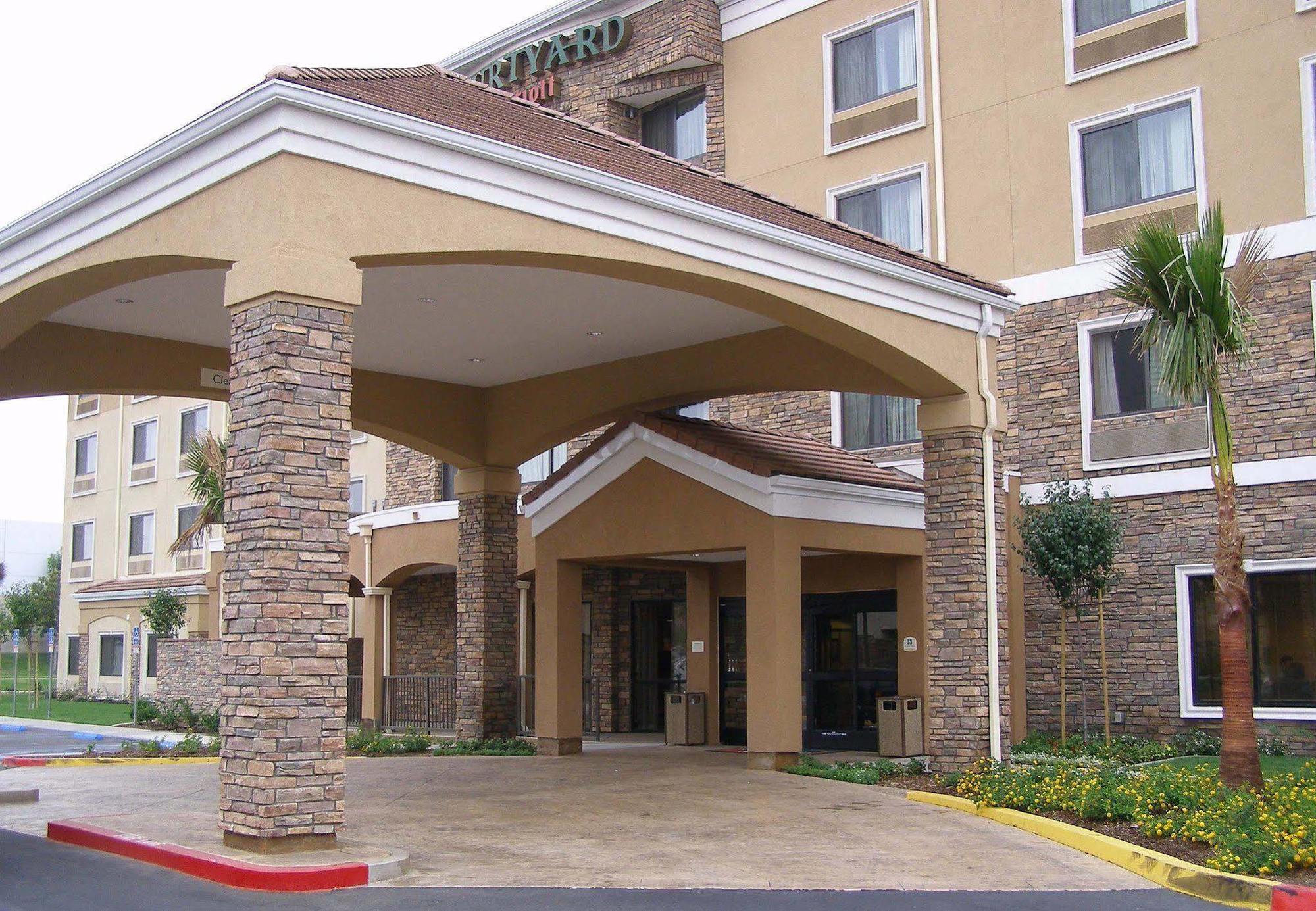 Courtyard By Marriott Ontario Rancho Cucamonga Otel Dış mekan fotoğraf